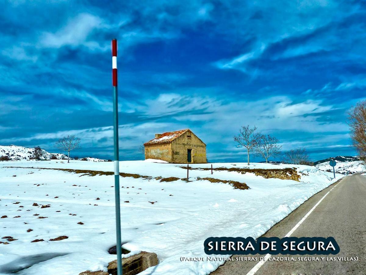 Hostal La Vieja Parra La Puerta de Segura Exterior foto
